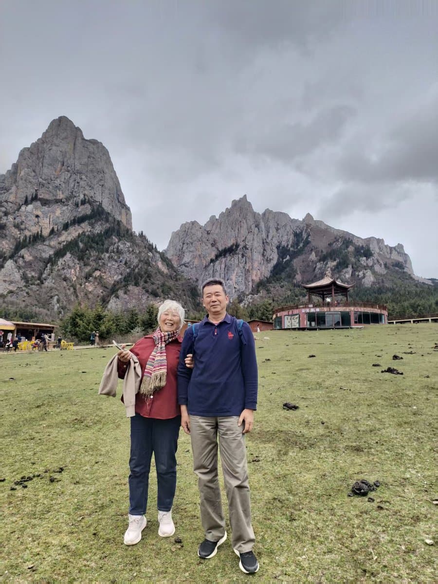 Master Du and Madame Zhang — the artists behind Du Zhang Studio